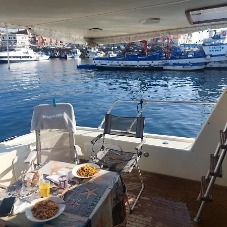 Botel Terrazza Sul Porto Pozzuoli